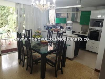 Casa de 4 alcobas en venta en El Tesoro, Medellín, 201 m² · foto 10 de 19