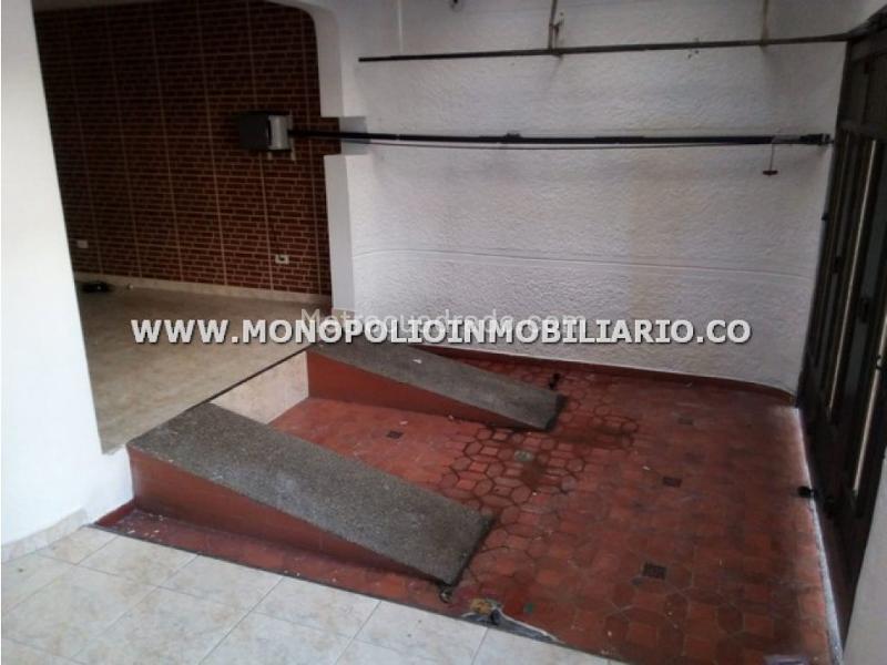 Comfortable 4BR House in Los Colores - 9