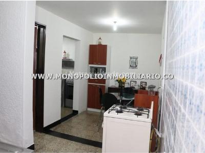 Casa de 4 alcobas en venta en Los Alpes, Medellín, 205 m² · foto 4 de 9