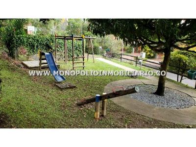 Casa de 3 alcobas en arriendo en El Chocho, Envigado, 220 m² · foto 14 de 20