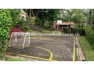 Casa de 3 alcobas en arriendo en El Chocho, Envigado, 220 m² · foto 16 de 20