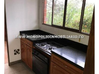 Casa de 3 alcobas en arriendo en El Chocho, Envigado, 220 m² · foto 8 de 20
