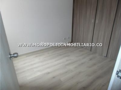 Apartamento de 3 alcobas en venta en Prados De Sabaneta, Sabaneta, 65 m² · foto 7 de 9