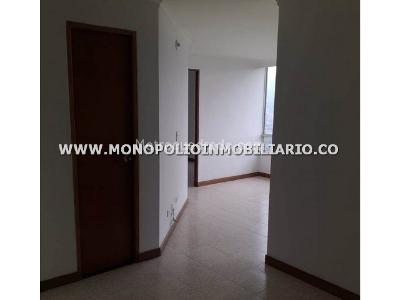Apartamento de 2 alcobas en venta en Loma Del Indio, Medellín, 64 m² · foto 2 de 20