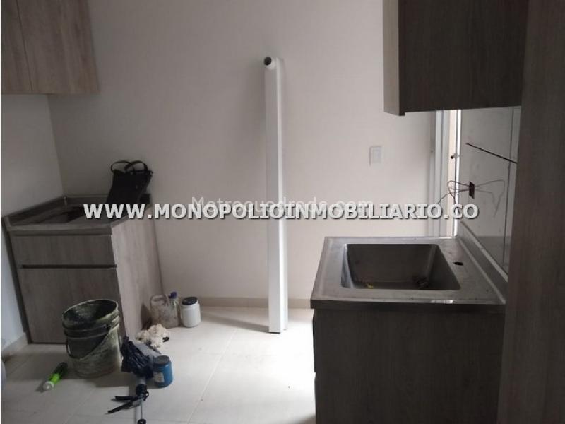 Apartaestudio Tipo Loft Amoblado de 1 Alcoba en Laureles (Sin Muebles) - 9