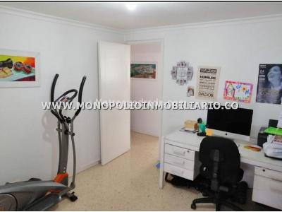 Apartamento de 3 alcobas en venta en La Frontera, Medellín, 123 m² · foto 3 de 20