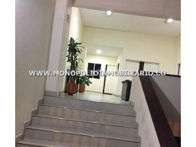 Apartamento en arriendo en Los Colores, Medellín · foto 8 de 11