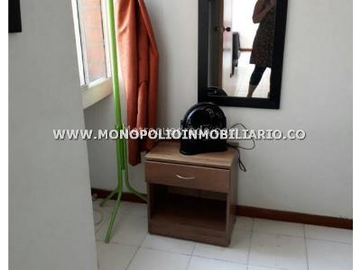 Apartamento en arriendo en Los Colores, Medellín · foto 9 de 11
