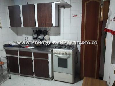 Casa de 4 alcobas en arriendo en Manila, Medellín, 110 m² · foto 5 de 8