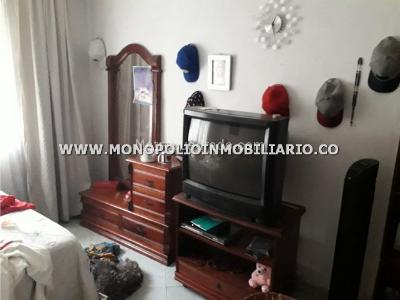 Casa de 4 alcobas en arriendo en Manila, Medellín, 110 m² · foto 8 de 8