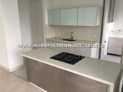 Apartamento de 3 alcobas en arriendo en El Castillo, Medellín, 192 m² · foto 5 de 14