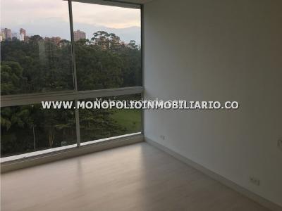 Apartamento de 3 alcobas en arriendo en El Castillo, Medellín, 192 m² · foto 8 de 14