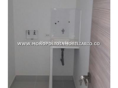 Apartamento en arriendo en Castropol, Medellín · foto 2 de 14