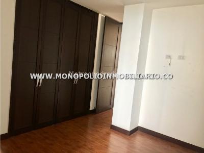 Apartamento de 2 alcobas en venta en Las Lomitas, Sabaneta, 114 m² · foto 11 de 15