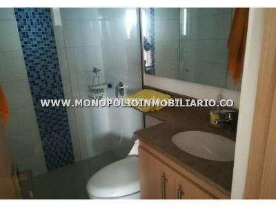 Apartamento de 3 alcobas en arriendo en Loma Del Indio, Medellín, 98 m² · foto 3 de 14