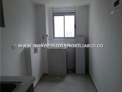 Apartamento de 3 alcobas en venta en Obrero, Bello, 71 m² · foto 3 de 13