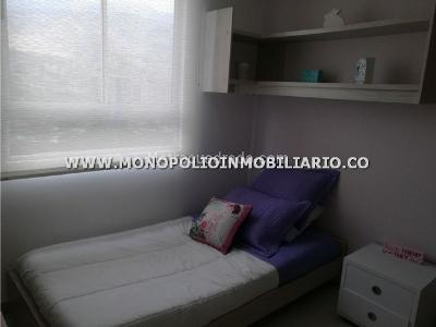 Apartamento de 3 alcobas en venta en Obrero, Bello, 71 m² · foto 5 de 13