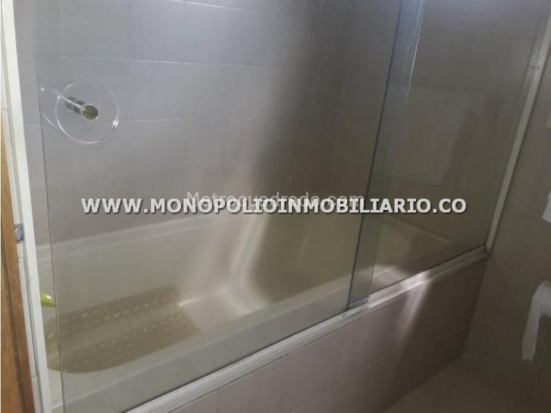 Amplio Apartamento de 3 Alcobas y 4 Baños en Castropol - 2
