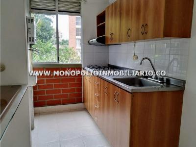 Apartamento de 2 alcobas en arriendo en Castropol, Medellín, 60 m² · foto 12 de 19
