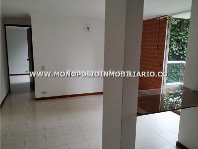 Apartamento de 2 alcobas en arriendo en Castropol, Medellín, 60 m² · foto 13 de 19