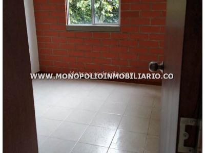 Apartamento de 2 alcobas en arriendo en Castropol, Medellín, 60 m² · foto 8 de 19
