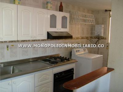 Apartamento de 3 alcobas en arriendo en Loma De San Julian, Medellín, 65 m² · foto 14 de 15