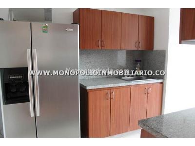Apartamento de 3 alcobas en arriendo en Los Balsos, Medellín, 168 m² · foto 2 de 18