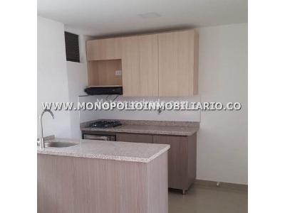 Apartamento de 3 alcobas en venta en La America, Medellín, 82 m² · foto 3 de 12