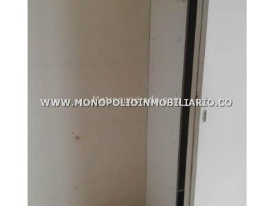 Casa de 5 alcobas en venta en Los Colores, Medellín, 390 m² · foto 11 de 20