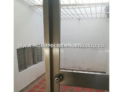 Casa de 5 alcobas en venta en Los Colores, Medellín, 390 m² · foto 16 de 20