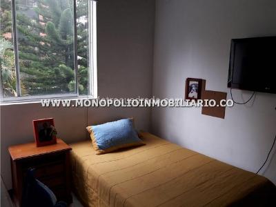 Apartamento de 3 alcobas en venta en Loma Del Campestre, Medellín, 200 m² · foto 8 de 10
