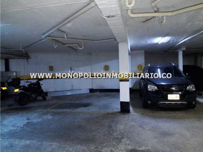 Apartamento de 3 alcobas en venta en Loma Del Campestre, Medellín, 200 m² · foto 9 de 10