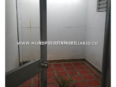 Casa de 5 alcobas en venta en Los Colores, Medellín, 390 m² · foto 10 de 20