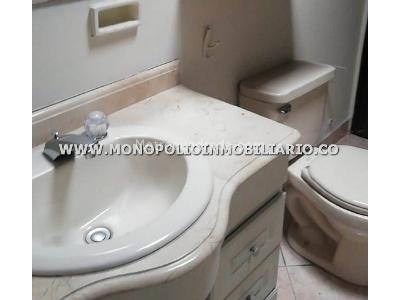 Casa de 5 alcobas en venta en Los Colores, Medellín, 390 m² · foto 13 de 20