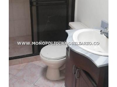 Casa de 5 alcobas en venta en Los Colores, Medellín, 390 m² · foto 19 de 20