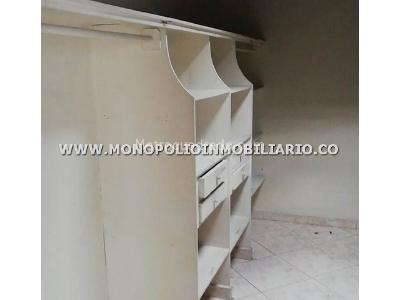 Casa de 5 alcobas en venta en Los Colores, Medellín, 390 m² · foto 2 de 20