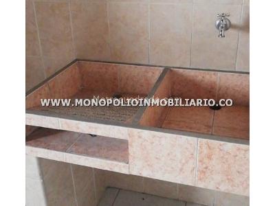 Casa de 5 alcobas en venta en Los Colores, Medellín, 390 m² · foto 9 de 20