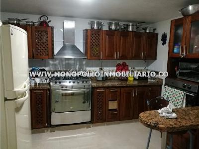Casa en venta en Pontevedra, Envigado · foto 8 de 15