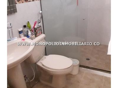 Casa de 5 alcobas en venta en La America, Medellín, 326 m² · foto 14 de 14