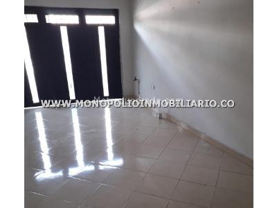 Casa de 5 alcobas en venta en La America, Medellín, 326 m² · foto 8 de 14