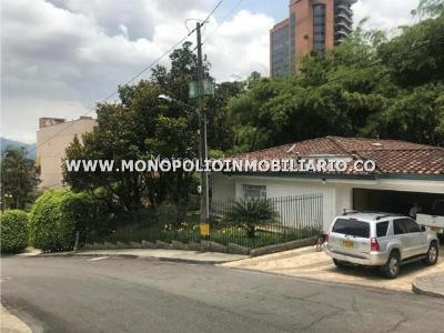 Casa de 4 alcobas en arriendo en El Tesoro, Medellín, 380 m² · foto 15 de 16