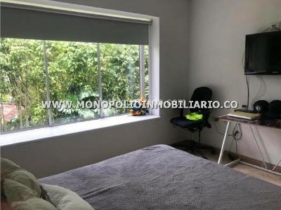 Casa de 4 alcobas en arriendo en El Tesoro, Medellín, 380 m² · foto 2 de 16