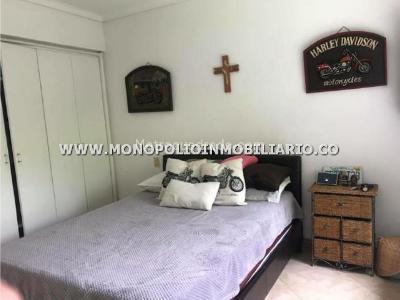 Casa de 4 alcobas en arriendo en El Tesoro, Medellín, 380 m² · foto 3 de 16