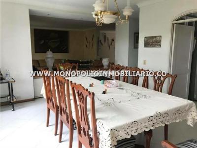 Casa de 4 alcobas en arriendo en El Tesoro, Medellín, 380 m² · foto 5 de 16