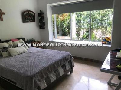 Casa de 4 alcobas en arriendo en El Tesoro, Medellín, 380 m² · foto 7 de 16