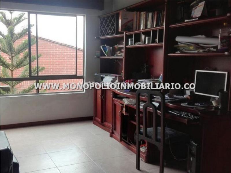 3BR House for Rent in San Lucas, El Poblado (Gated Unit)