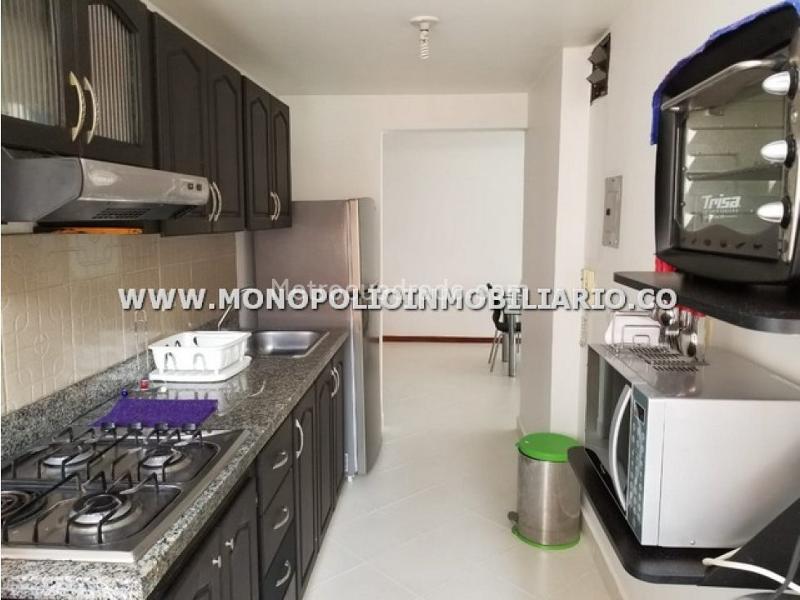 Cozy 2BR Apartment in Los Balsos - 9