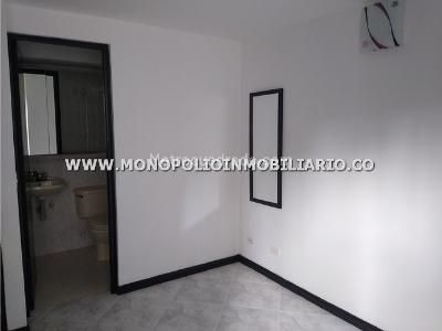 Apartamento en venta en Castropol, Medellín · foto 4 de 9