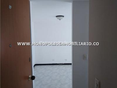 Apartamento en venta en Castropol, Medellín · foto 5 de 9