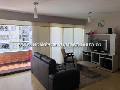 Apartamento de 3 alcobas en venta en San Joaquin, Sabaneta, 94 m² · foto 2 de 11